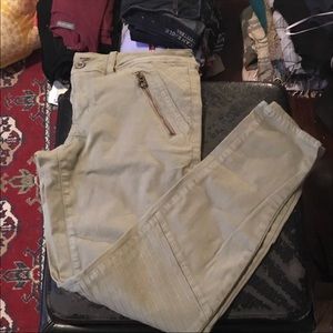 American Eagle Super Stretch Olive Pants